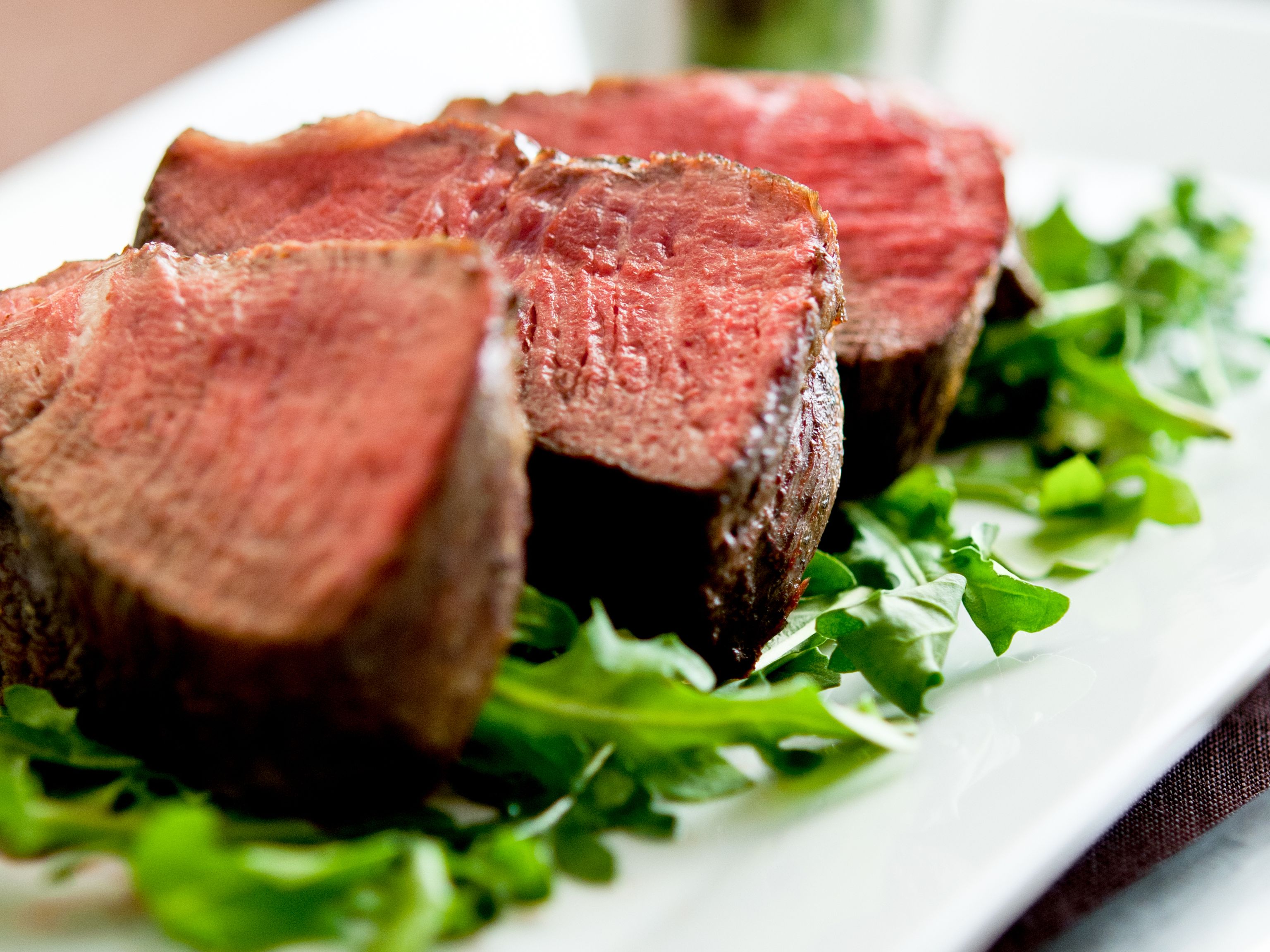 Filet mignon de porc poêlé : Recette de Filet mignon de porc poêlé ...