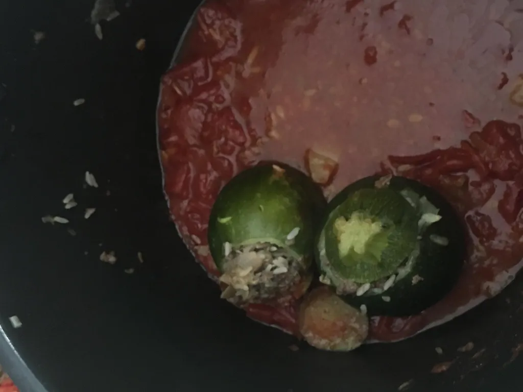 courgettes farcies à la sauce tomate à la libanaise
