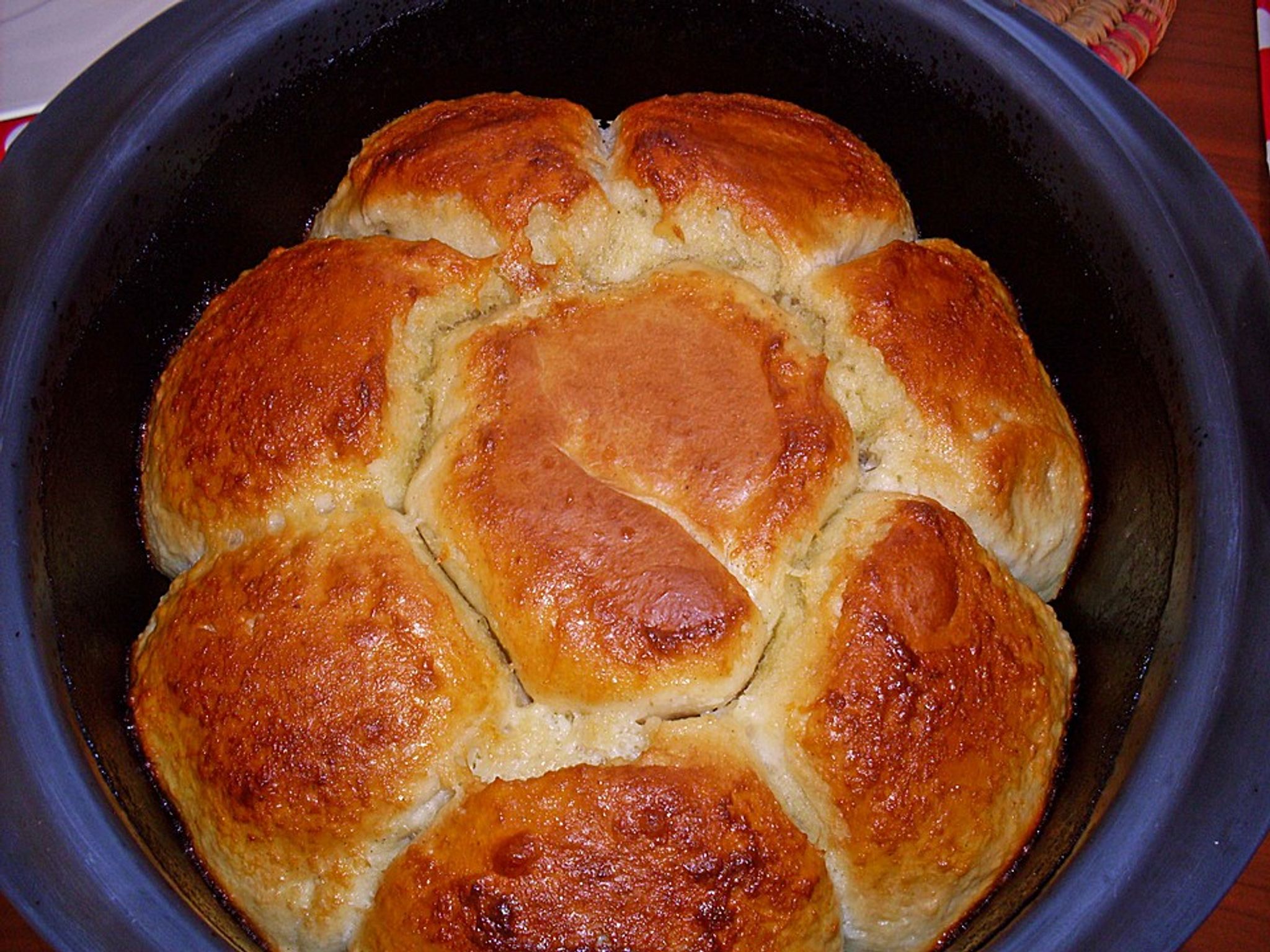 DAMPFNUDELN - Pains soufflés à la vapeur : Recette de DAMPFNUDELN ...