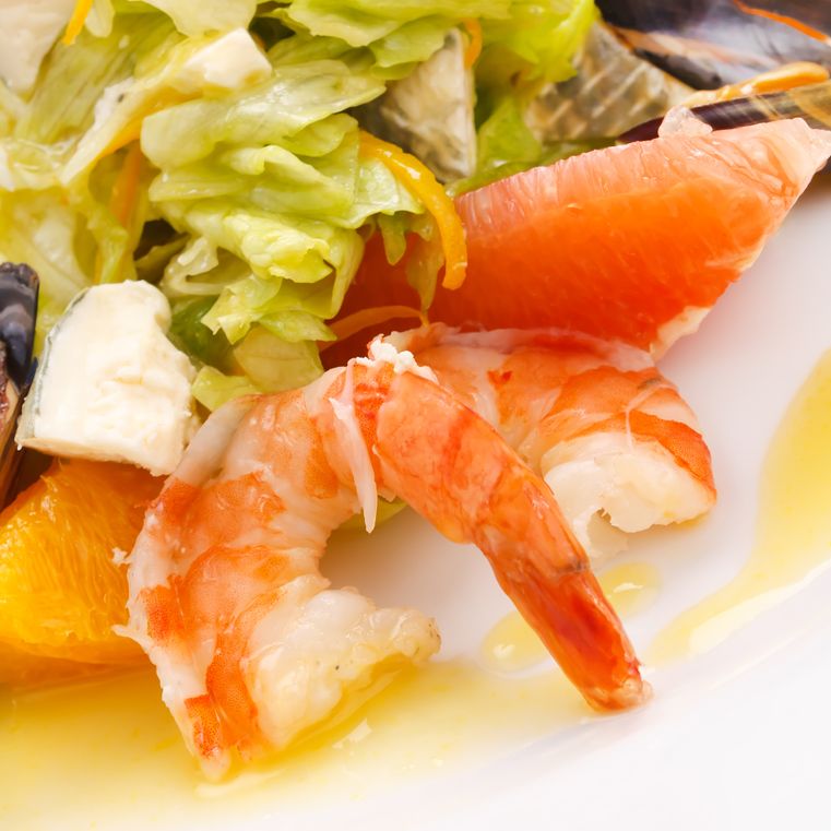 Technique culinaire comment décortiquer des crevettes crues