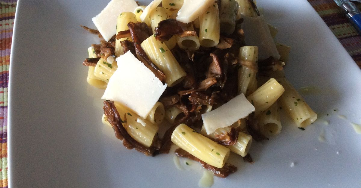 Rigatoni aux champignons des bois : recette de Rigatoni aux champignons ...