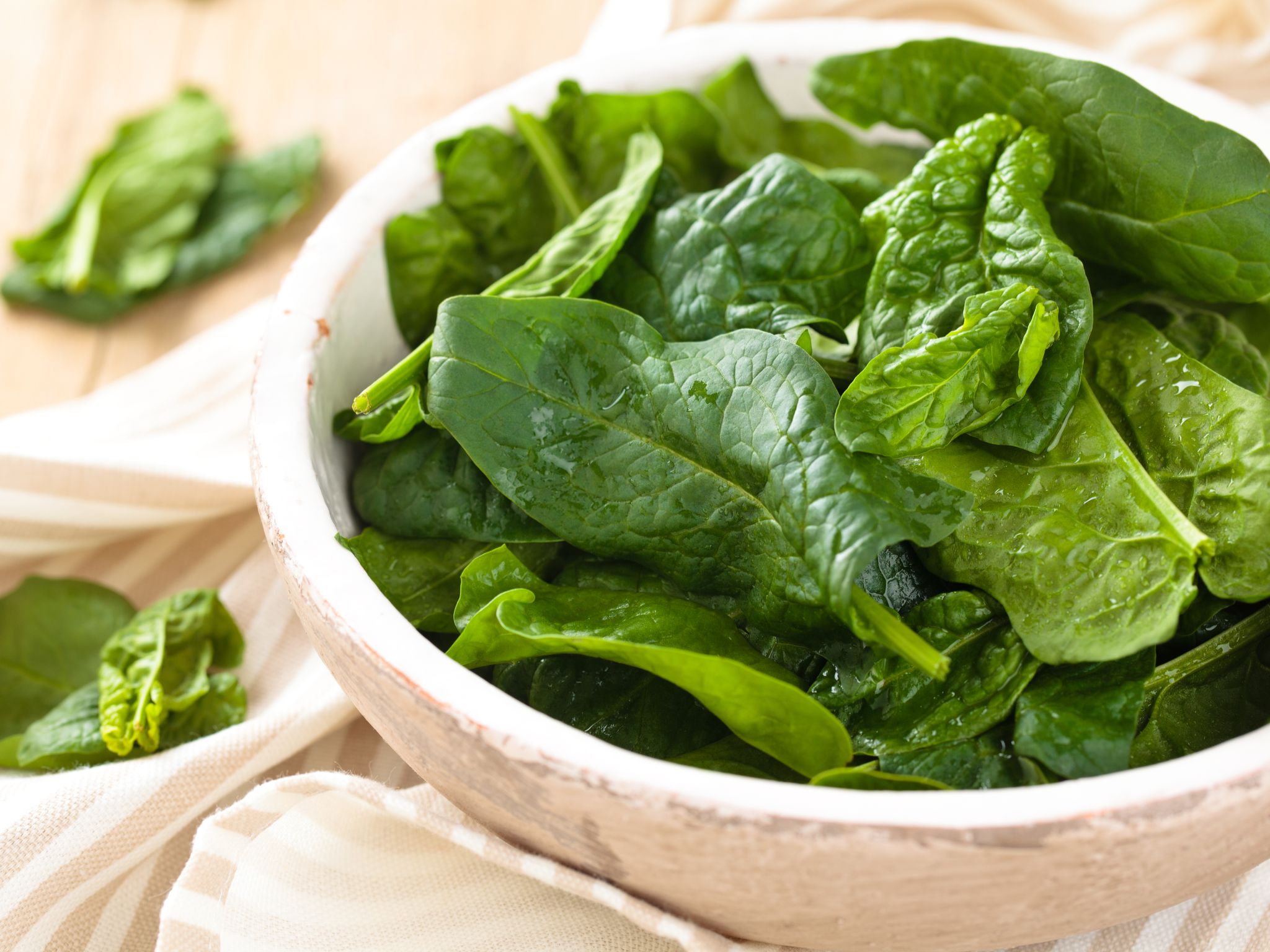 Salade aux pousses d'épinards : Recette de Salade aux pousses d ...