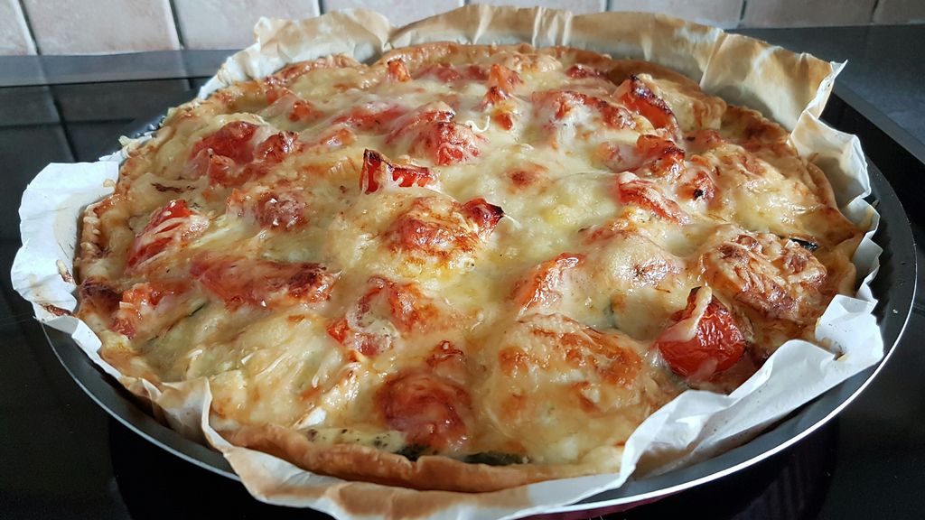 Tarte Feuilletee Aux Courgettes Chevre Lardons Ou Tomate Recette De Tarte Feuilletee Aux Courgettes Chevre Lardons Ou Tomate