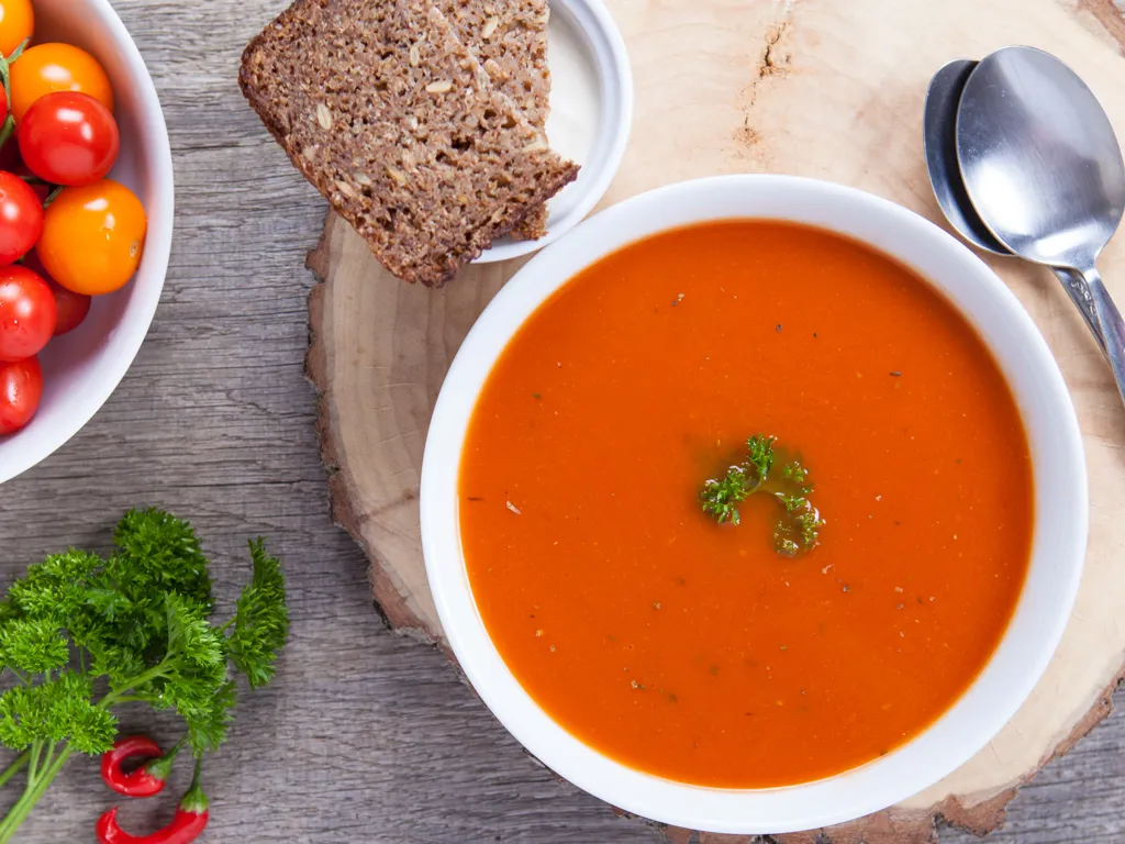 soupe de tomates au pistou