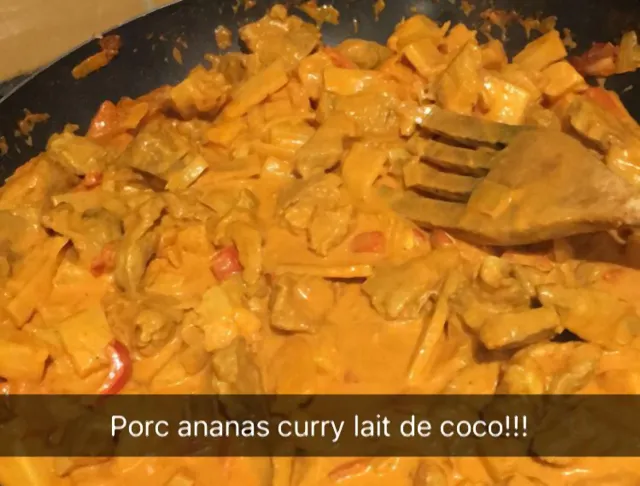 Sauté de porc curry, lait de coco et ananas : recette de Sauté de porc
