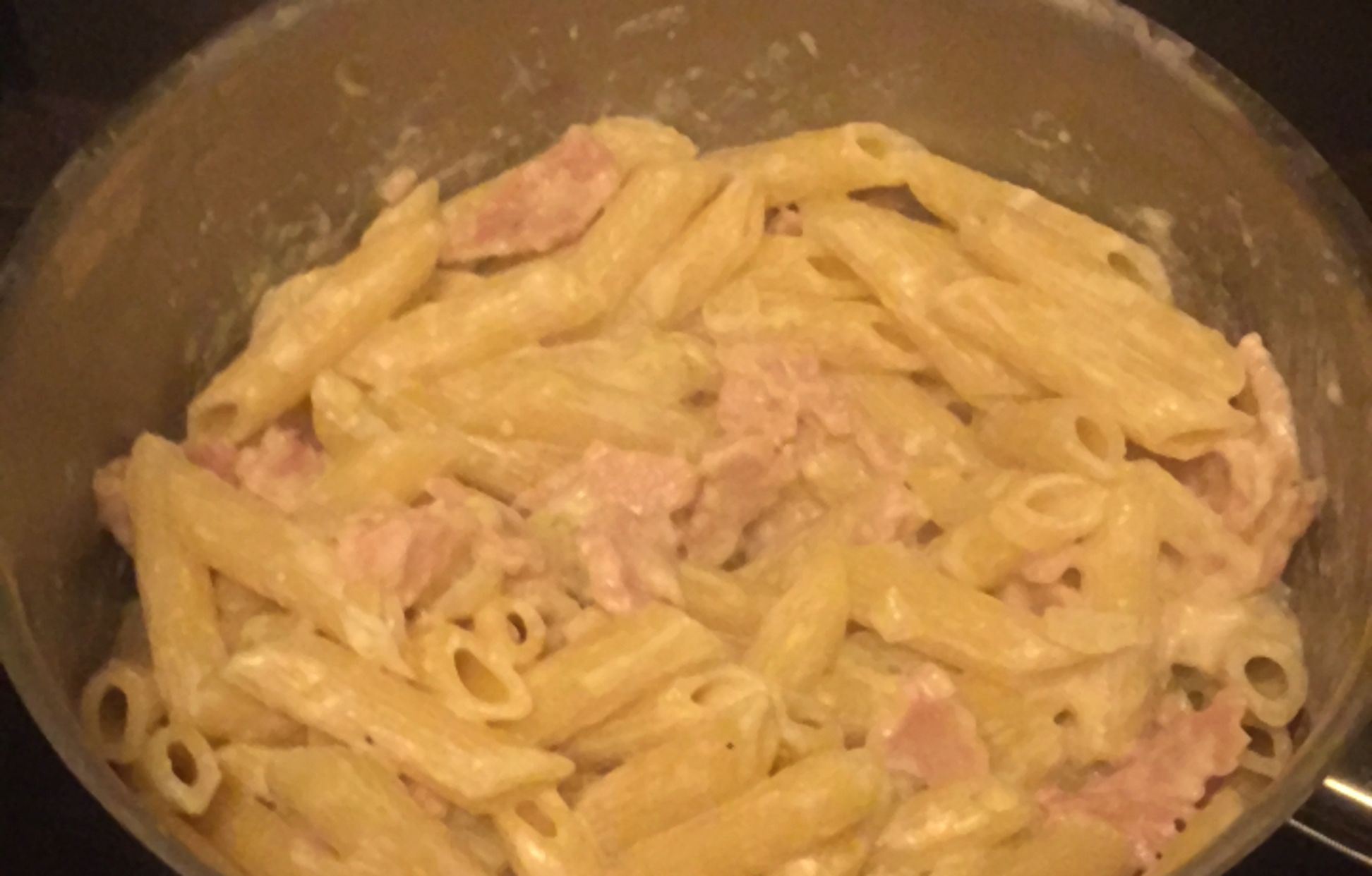 Pâtes à la crème de parmesan et jambon Recette de Pâtes à la crème de