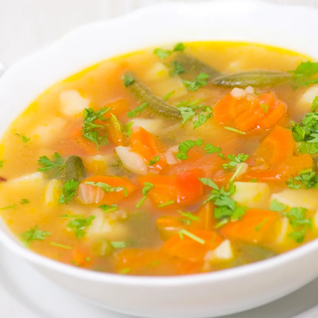 Recette de soupe aux légumes traditionnelle de grand-maman!