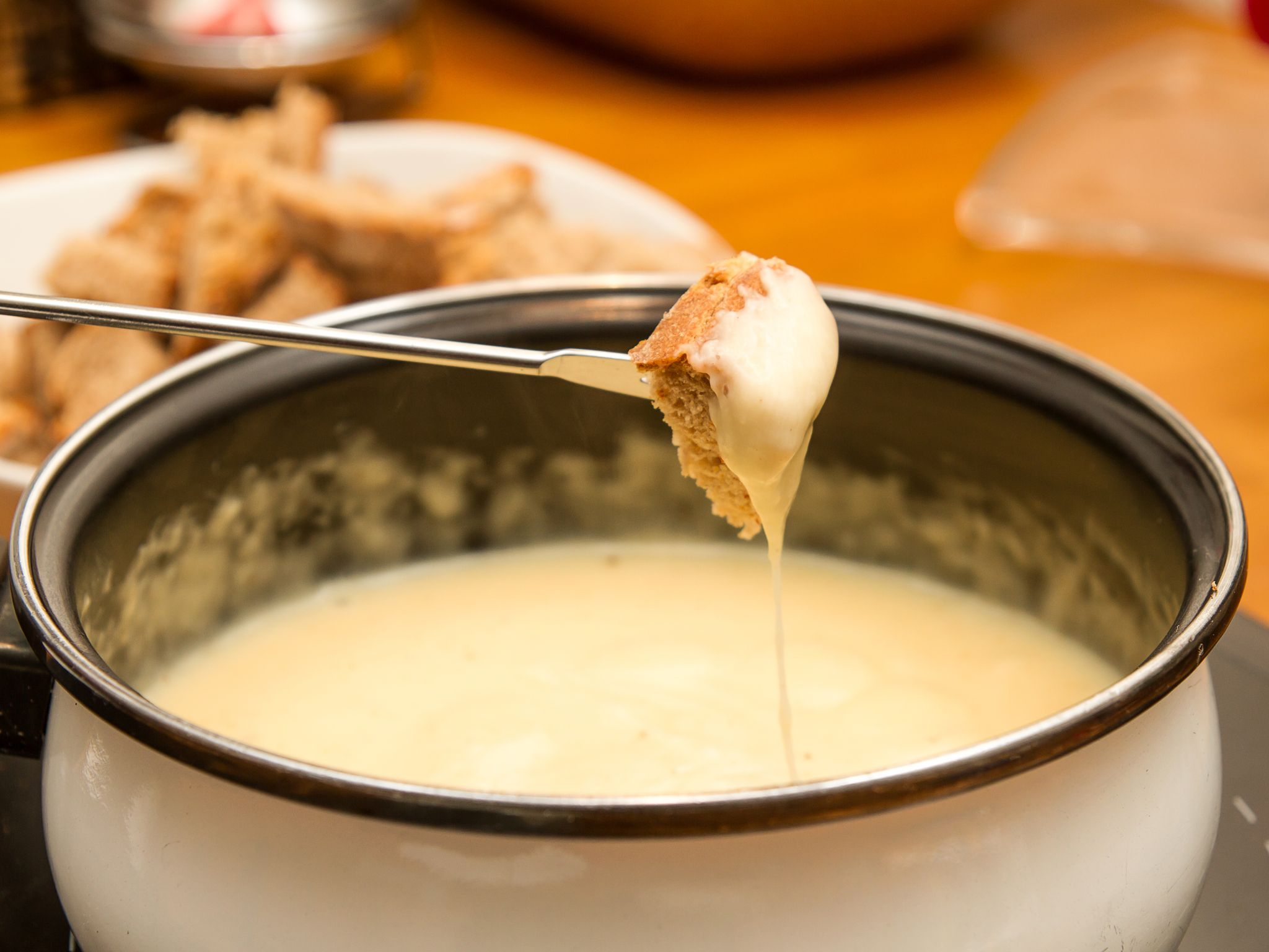 Fondue savoyarde façon mamie Recette de Fondue savoyarde façon mamie