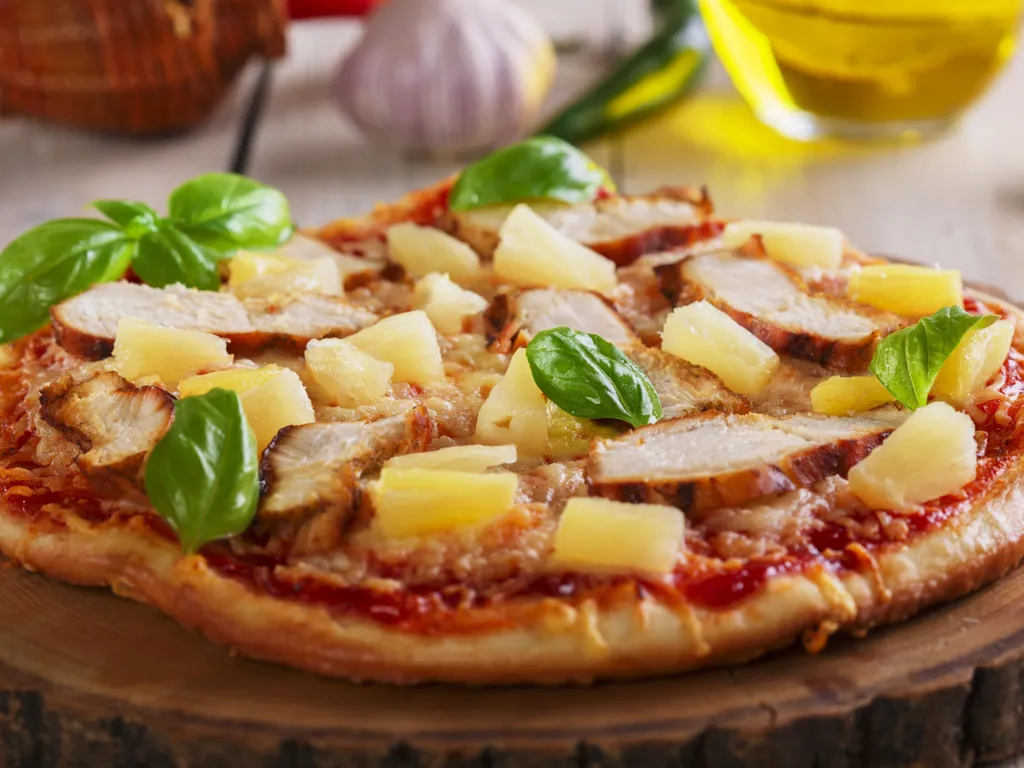 pizza hawaïenne à l'ananas