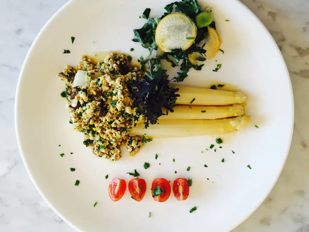 asperges à la flamande aux cèpes et moutarde à l'ancienne