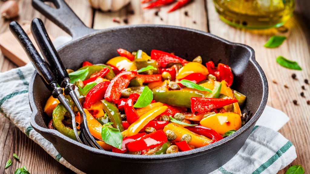 Poelee Aux Petits Poivrons Et Champignons Recette De Poelee Aux Petits Poivrons Et Champignons Marmiton