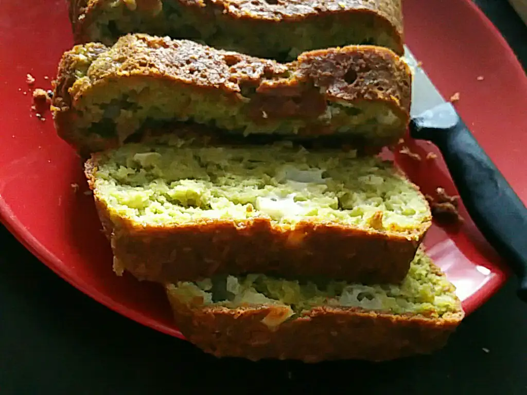 cake salé chèvre pesto