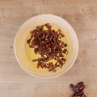 Cake aux dattes : Recette de Cake aux dattes - Marmiton