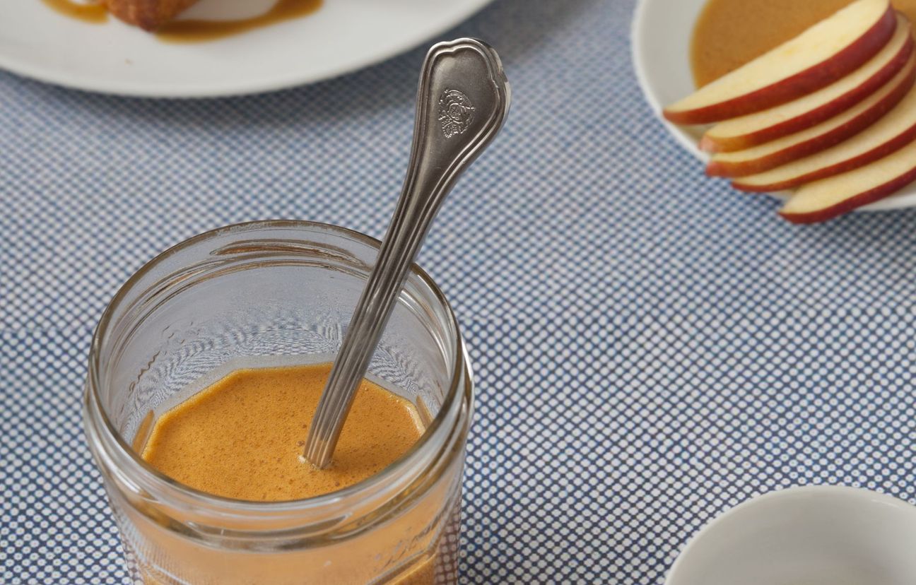 Crème caramel au beurre salé façon pâte à tartiner Recette de Crème