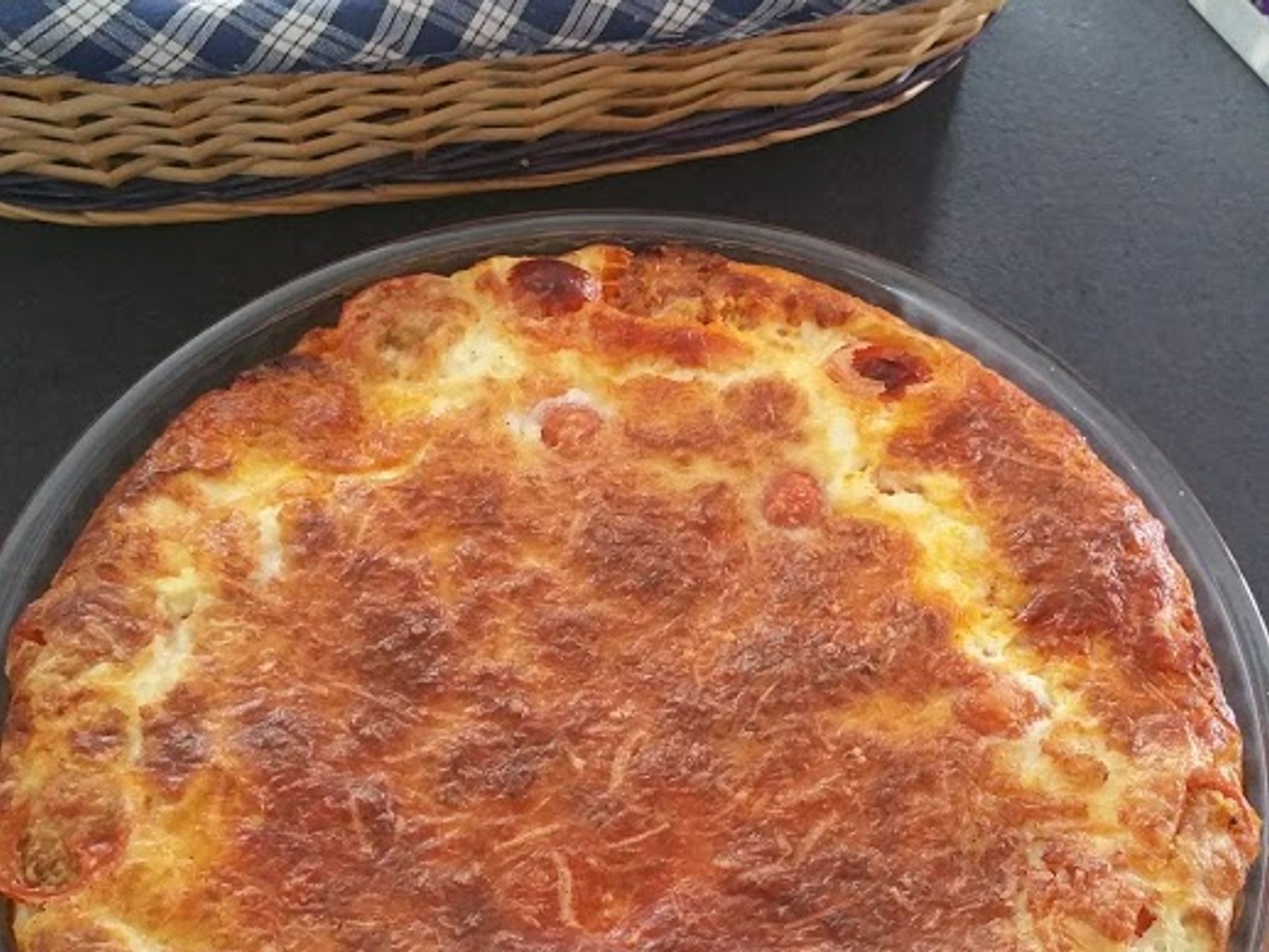 Quiche sans pâte, tomates-chorizo : Recette de Quiche sans pâte