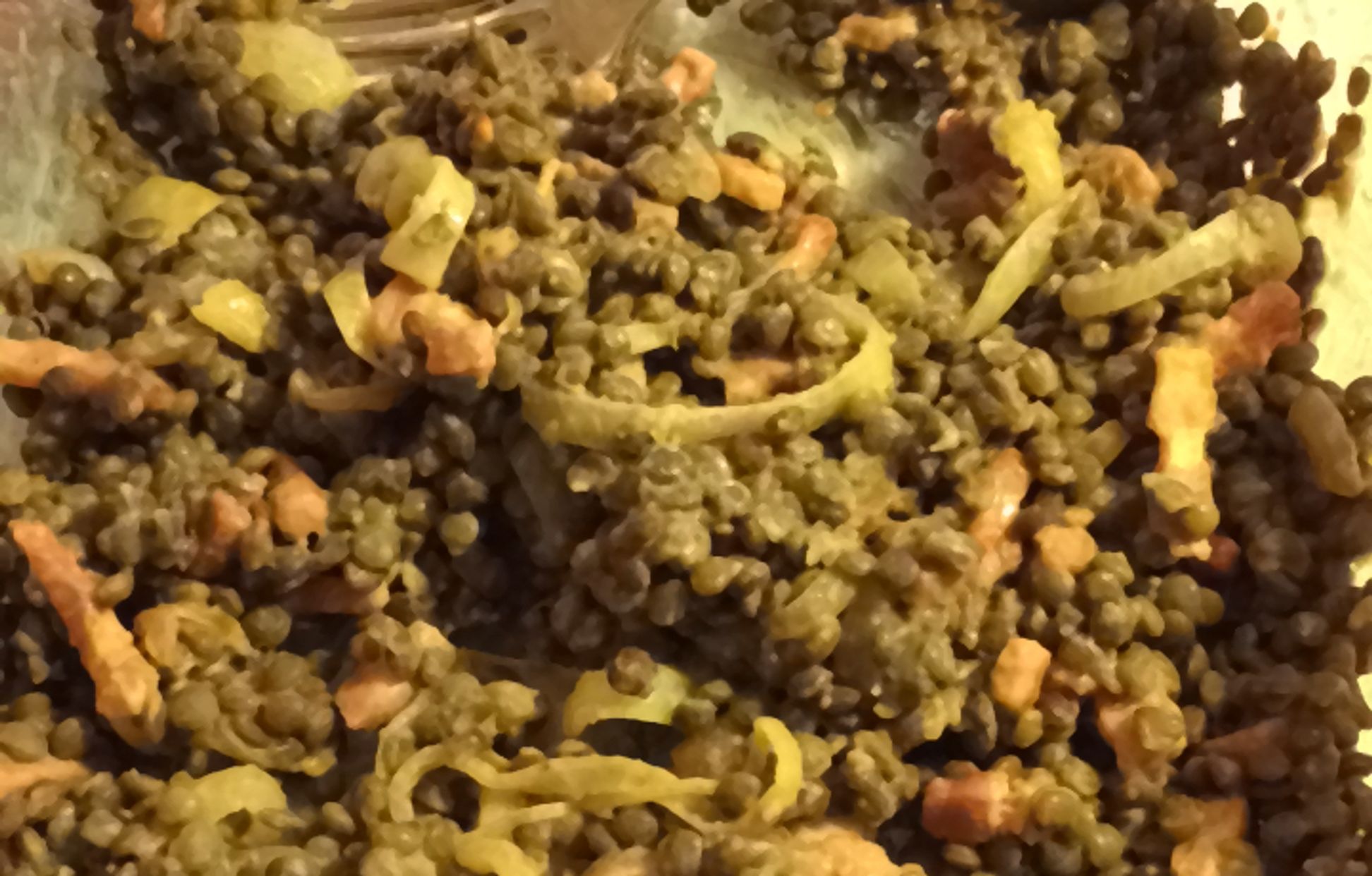 lentilles, oignons, lardons et crème fraîche Recette de lentilles