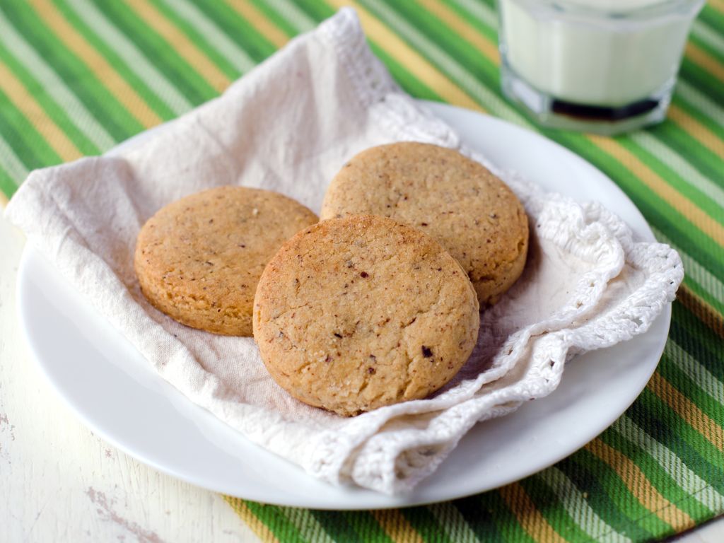 Biscuits Aux Noisettes : Recette De Biscuits Aux Noisettes - Marmiton