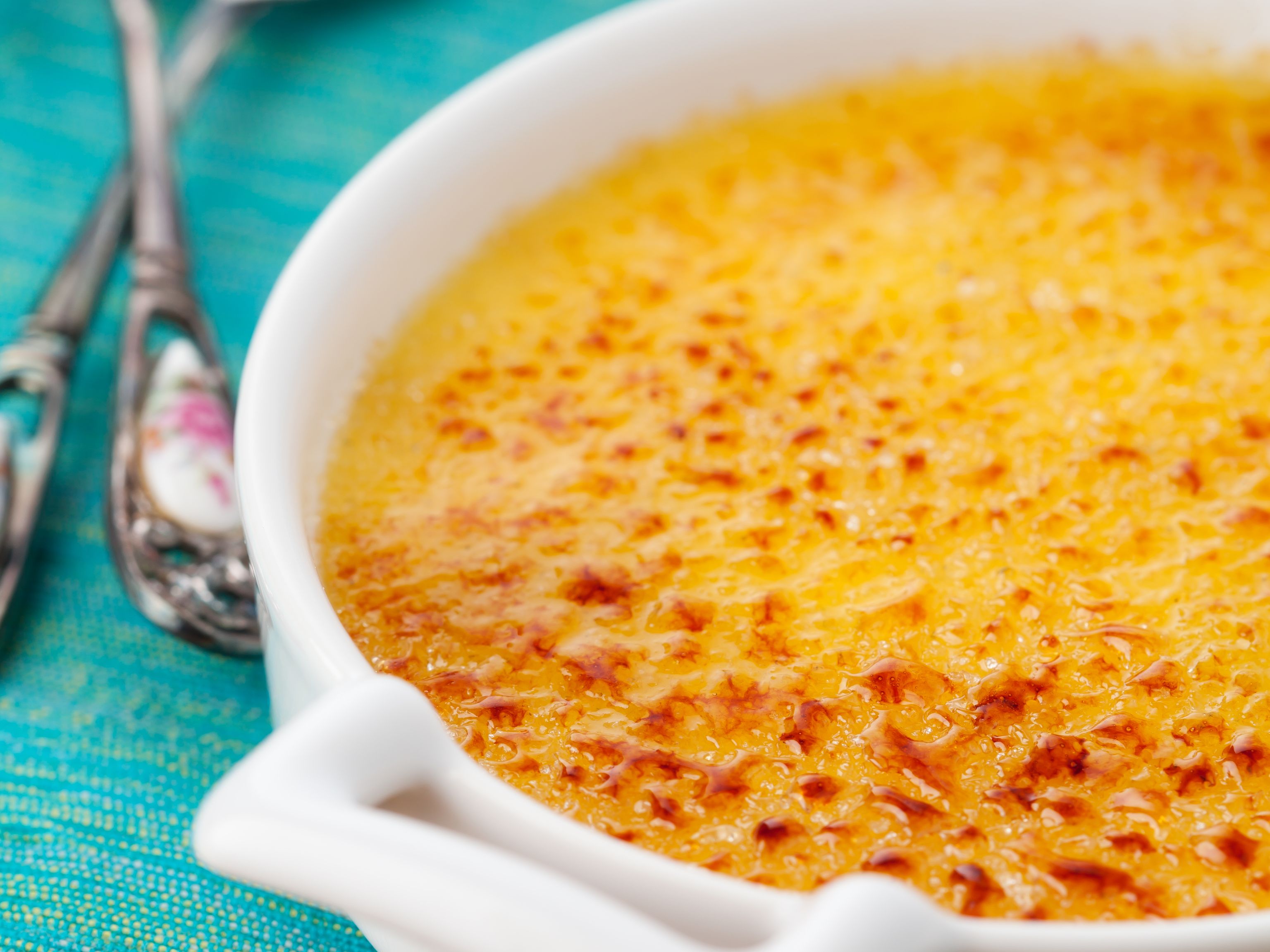 Crème aux oeufs à la noix de coco Recette de Crème aux oeufs à la noix de coco Marmiton