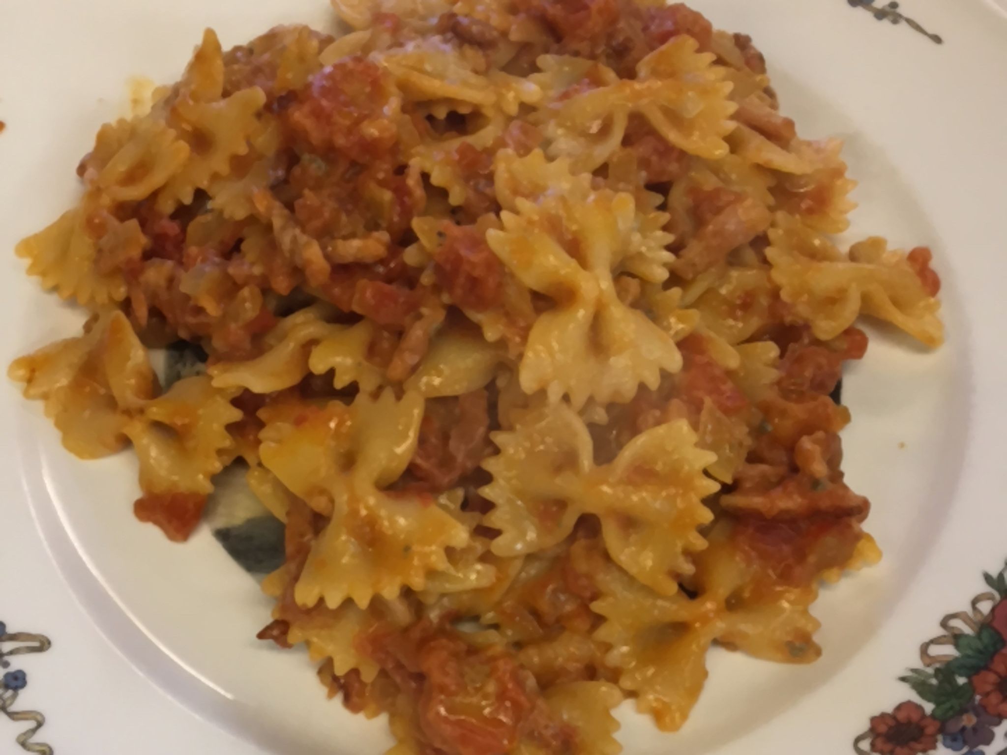 Pâtes sauce tomate roquefort lardons Recette de Pâtes sauce tomate