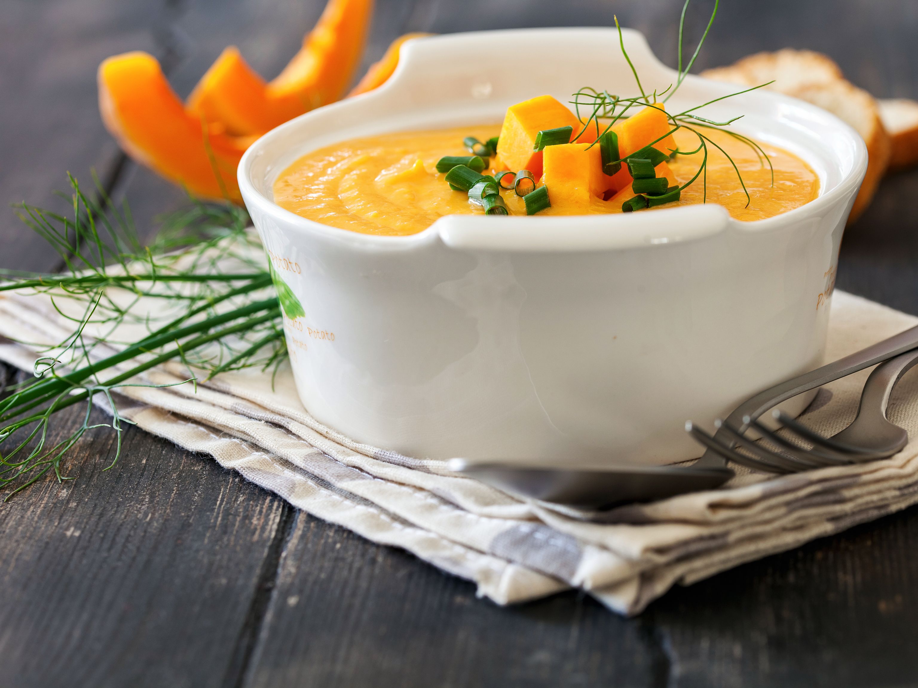 Soupe au potiron et à l'oignon : Recette de Soupe au potiron et à l ...