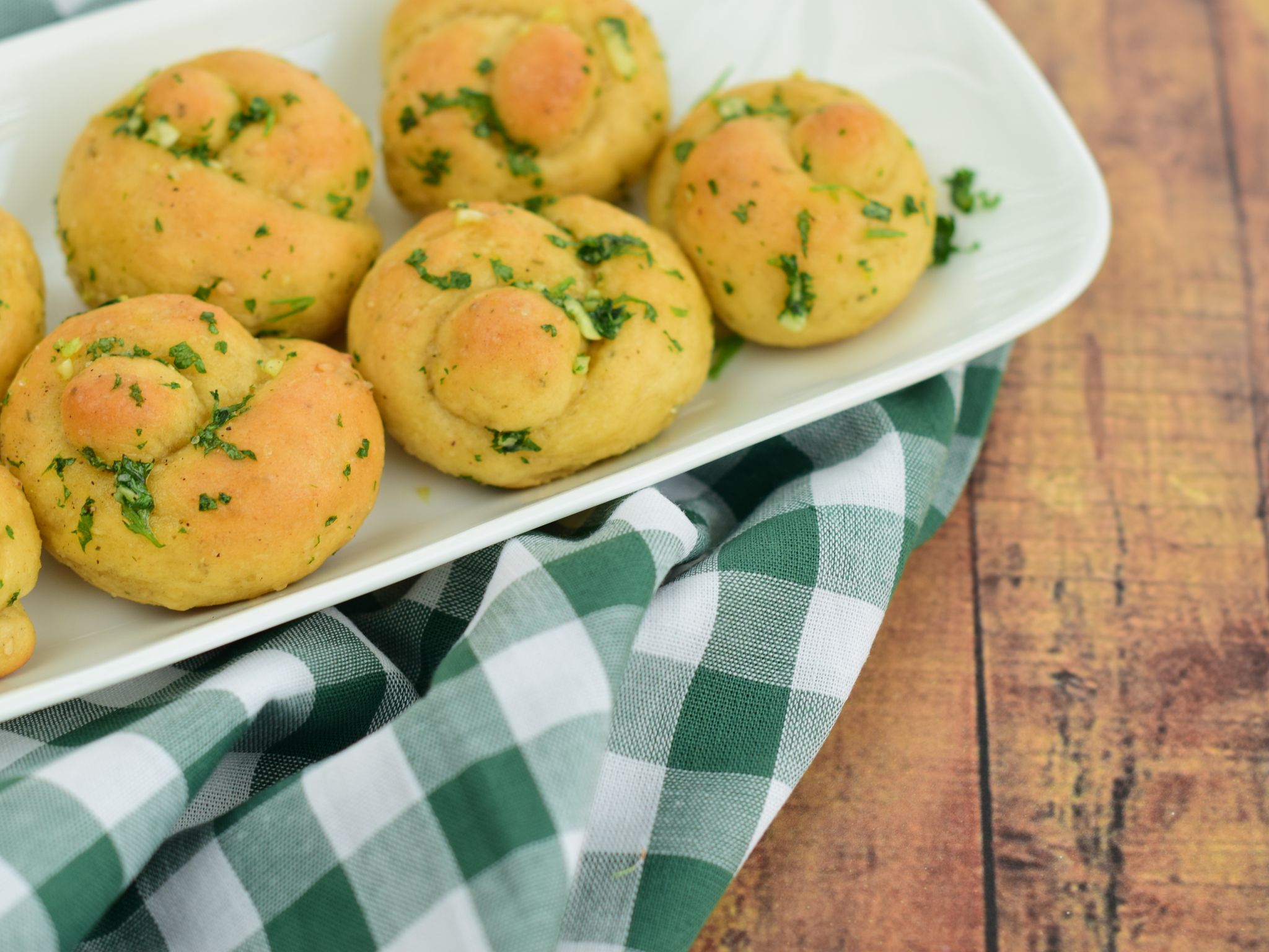 Petits Pains à L'ail Maison : Recette De Petits Pains à L'ail Maison ...