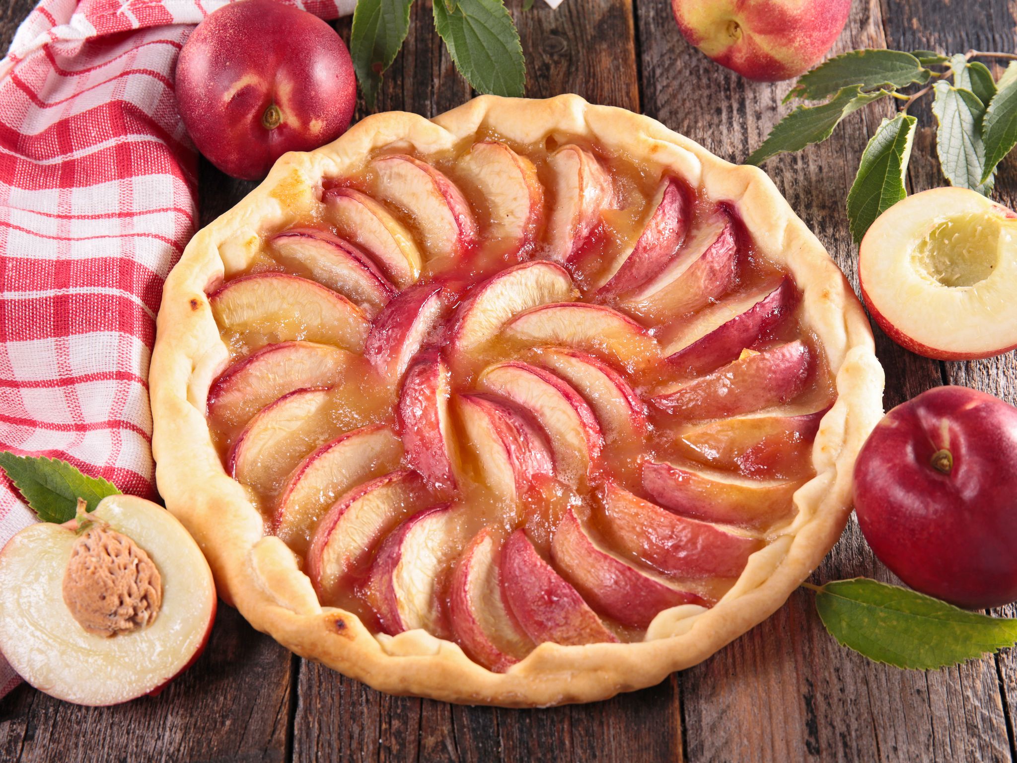 tartelettes aux pêches rapide : Recette de tartelettes aux pêches