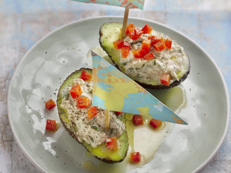 Avocats Aux Rillettes De Thon Au Basilic Recette De Avocats Aux