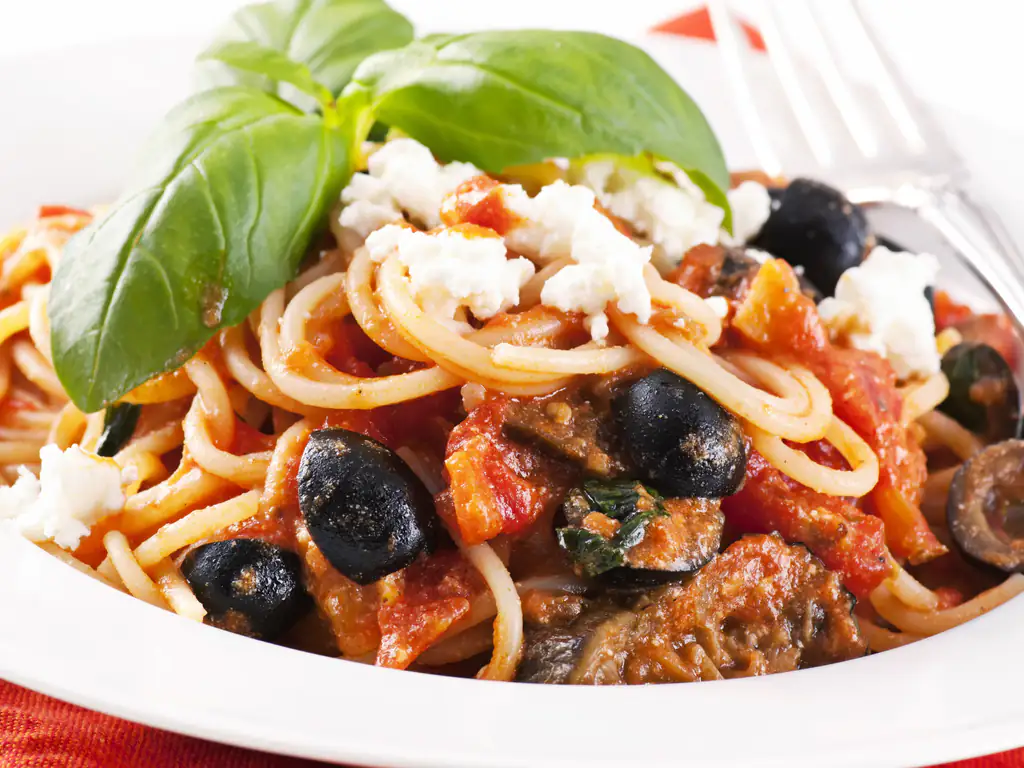 spaghetti aux aubergines confites et au chèvre
