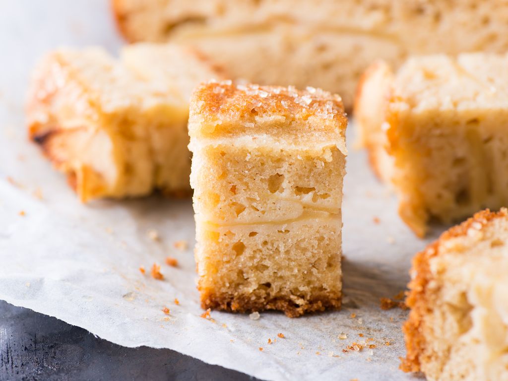 Gâteau poire-pomme : Recette de Gâteau poire-pomme - Marmiton