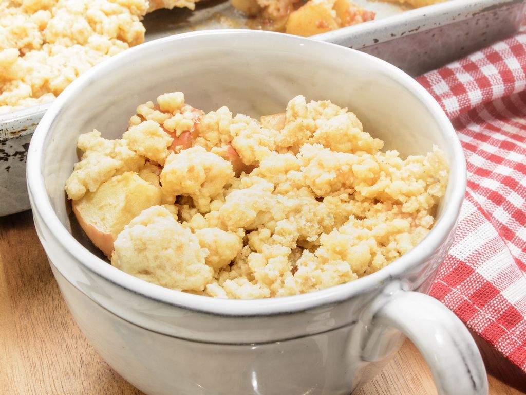 Crumble aux pommes rapide Recette de Crumble aux pommes rapide Marmiton