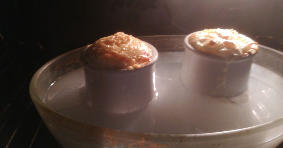 Oeufs cocotte au roquefort et gruyère recette de Oeufs cocotte au