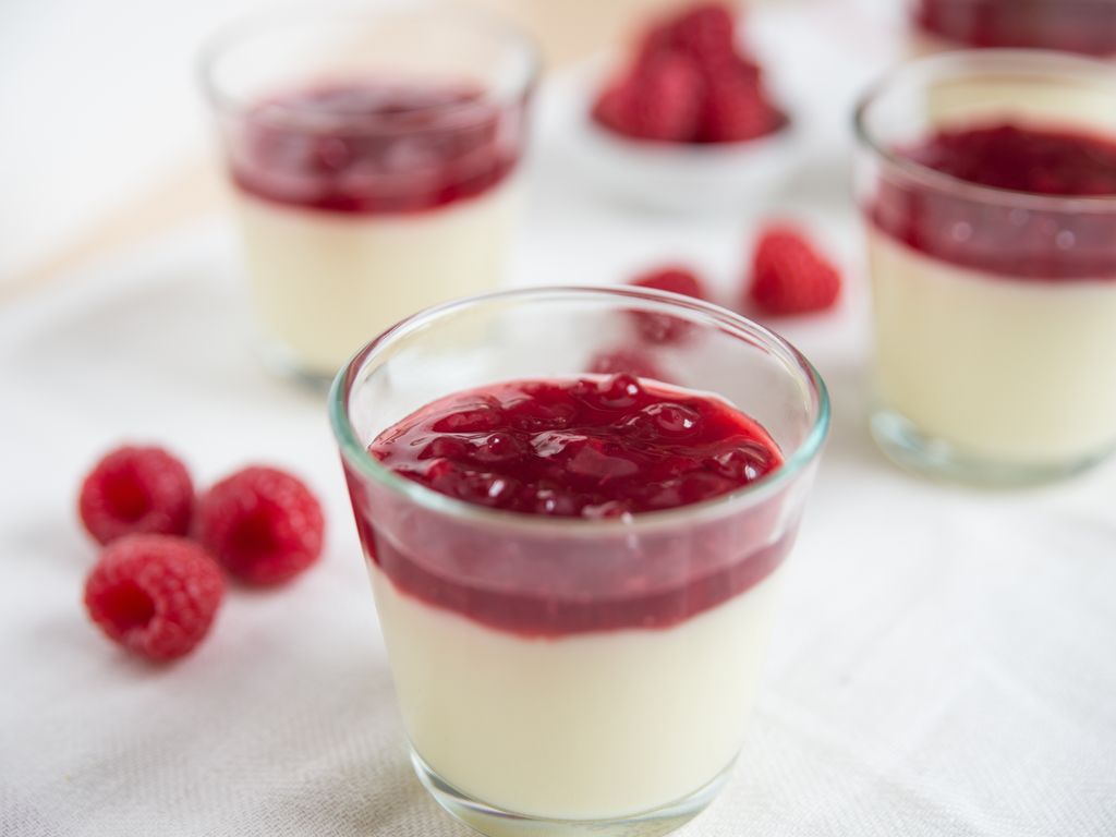 Panna Cotta Au Coulis De Framboise : Recette De Panna Cotta Au Coulis ...