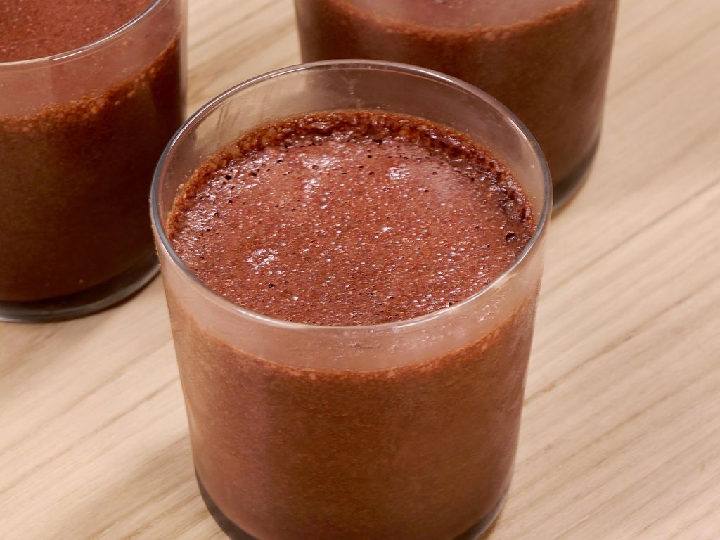 Mousse au chocolat onctueuse : Recette de Mousse au chocolat onctueuse ...