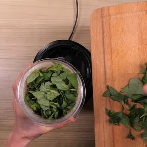 Sauce pesto : Recette de Sauce pesto - Marmiton