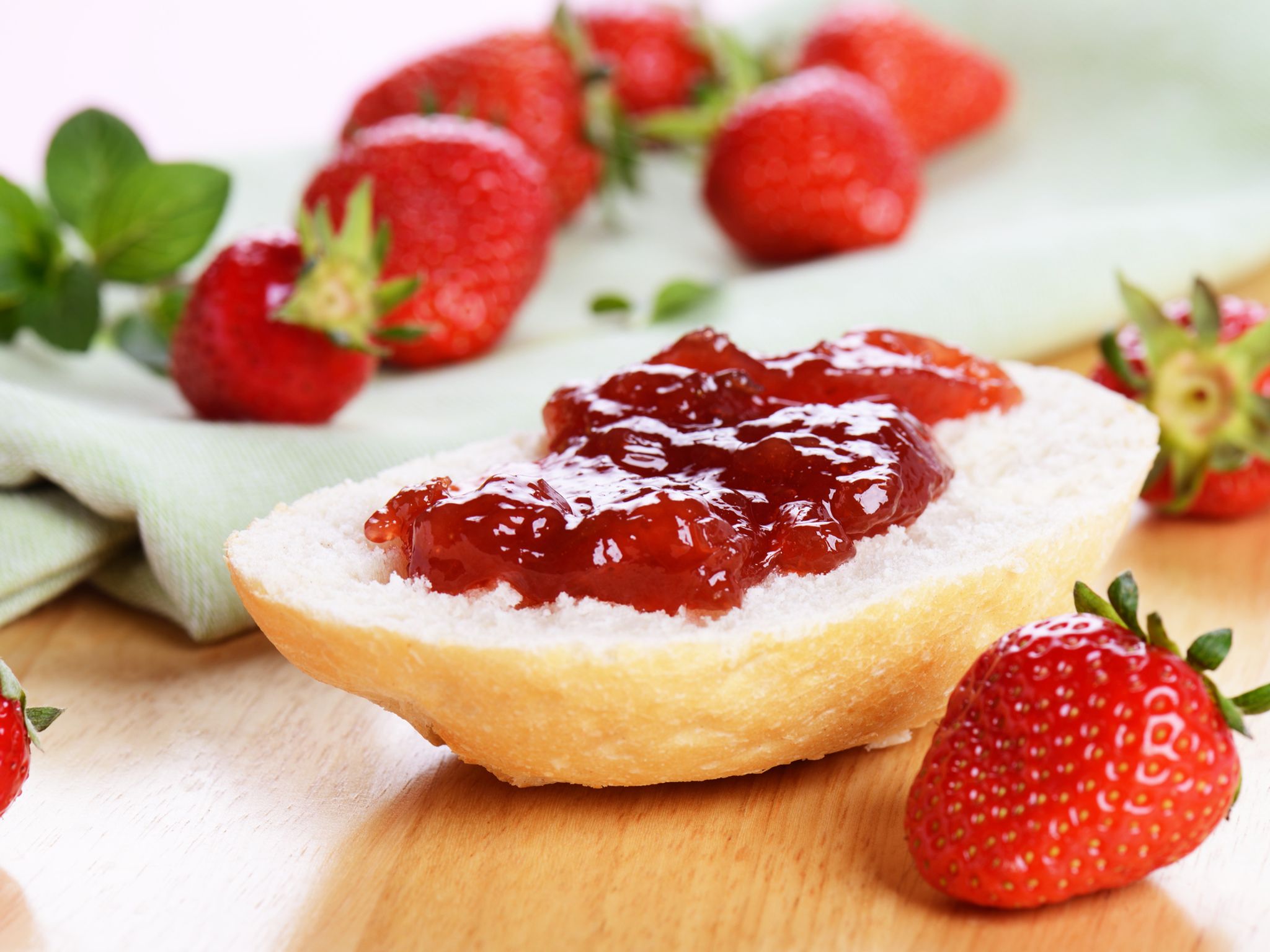 Confiture de fraise et menthe Recette de Confiture de fraise et