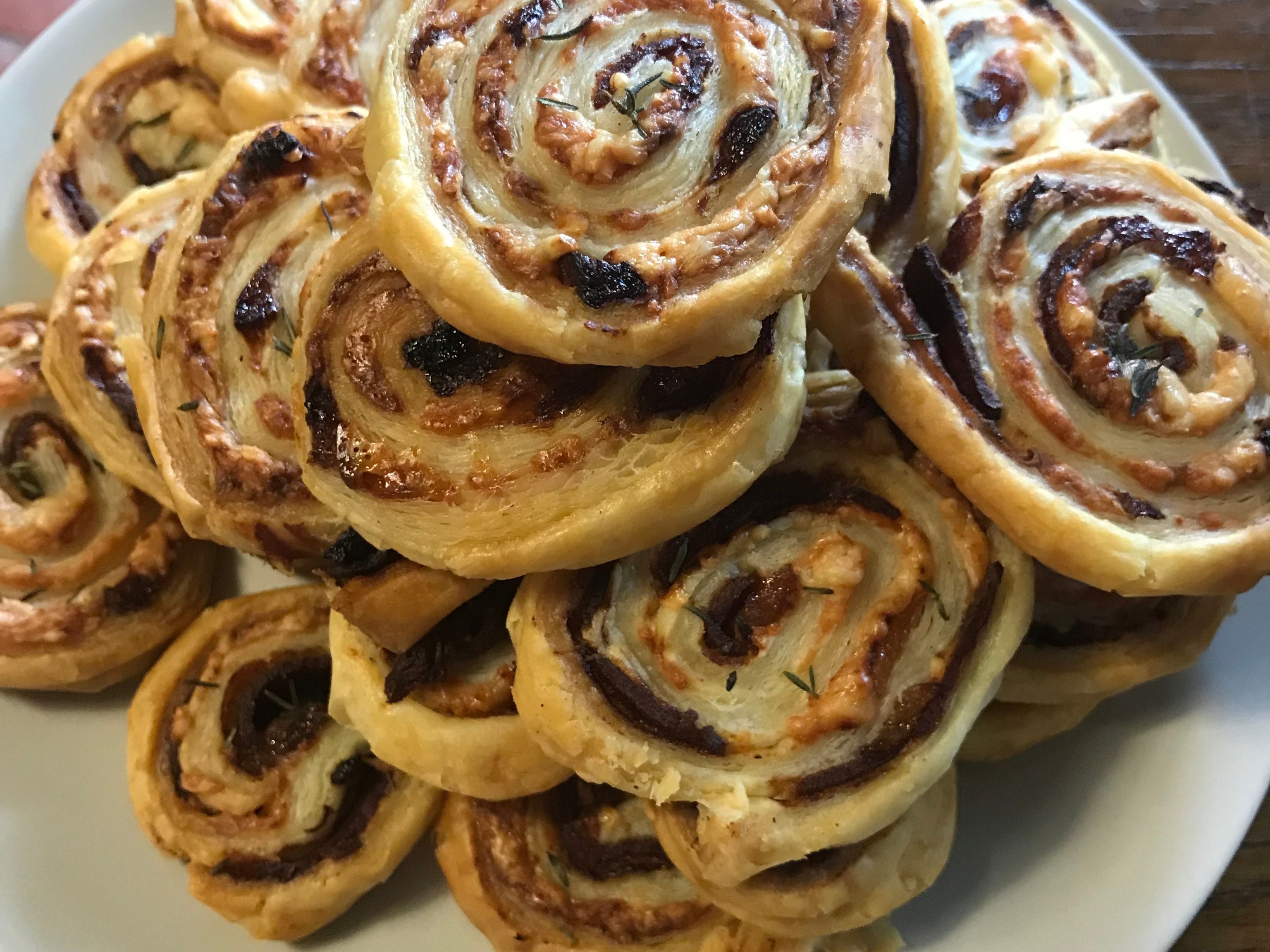Roulé-feuilleté canard abricot : Recette de Roulé-feuilleté canard ...