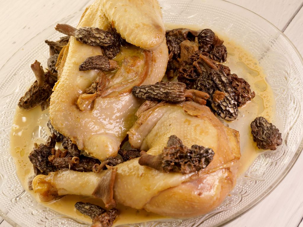 Poulet De Bresse Au Vin Jaune Et Aux Morilles Recette De Poulet De Bresse Au Vin Jaune Et Aux