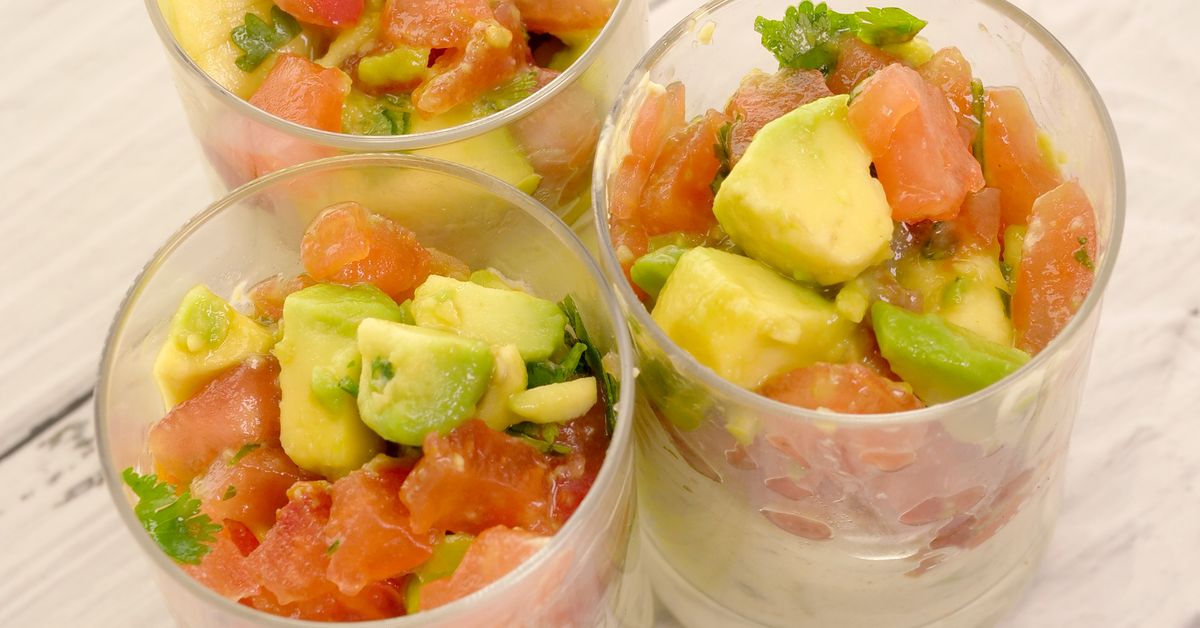 Verrines de saumon fumé et purée d'avocats : recette de Verrines de