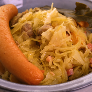 Choucroute : Recette de Choucroute - Marmiton Choucroute : Recette de Choucroute - Marmiton