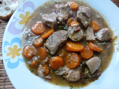 Sauté de veau aux carottes : Recette de Sauté de veau aux carottes