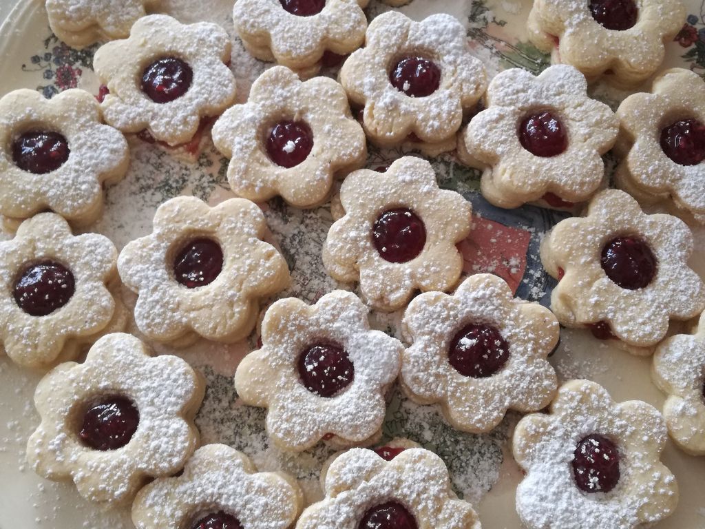 Hilda petits gâteaux de noël alsaciens fourrés framboise (Hildabredle