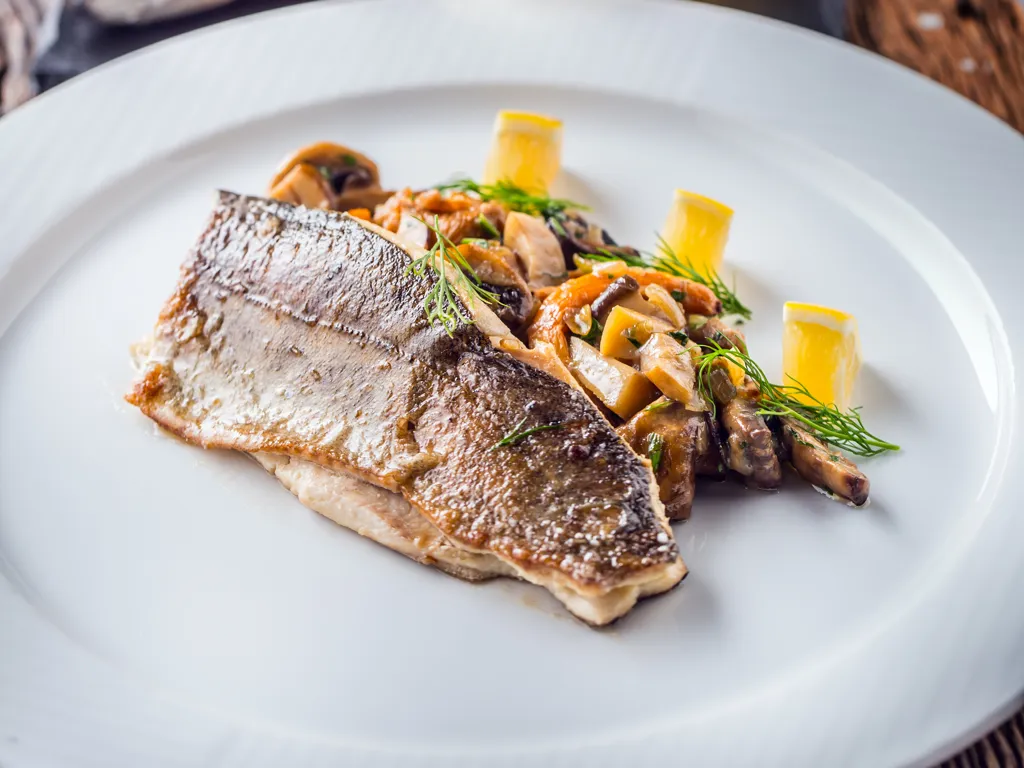 filets de daurade aux champignons et à la crème