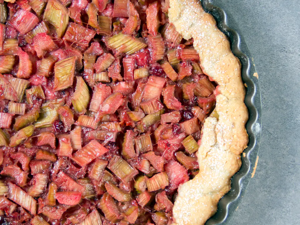 tarte à la rhubarbe (et poudre d'amandes)