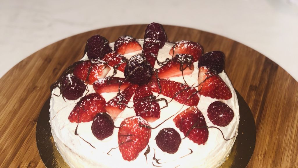 Genoise Aux Fraises Tres Facile Recette De Genoise Aux Fraises Tres Facile