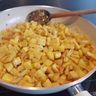 Poêlée de panais et de pommes de terre au curry