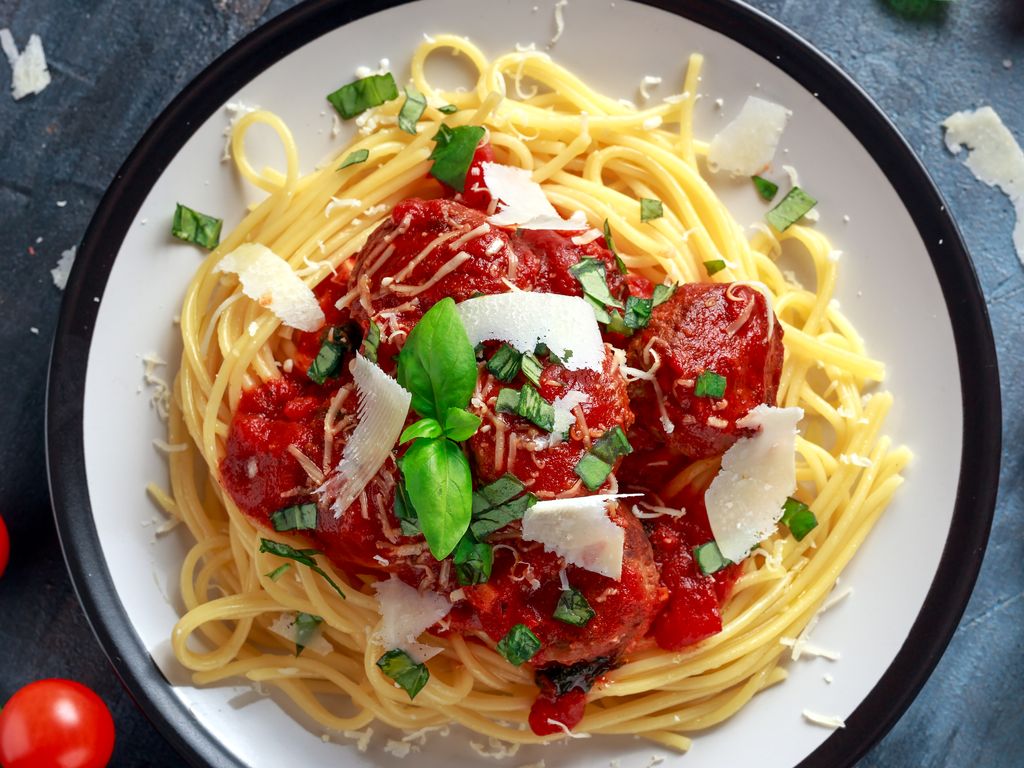 Spaghetti à l'ail et à la tomate Recette de Spaghetti à l'ail et à la