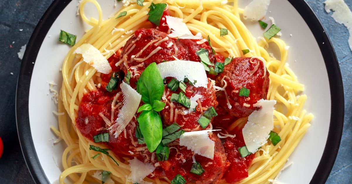 Spaghetti à L'ail Et à La Tomate : Recette De Spaghetti à L'ail Et à La ...