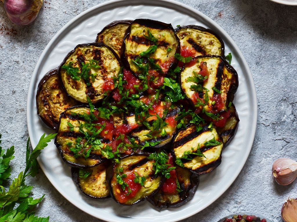 Aubergines à la sauce tomate : Recette de Aubergines à la sauce tomate ...