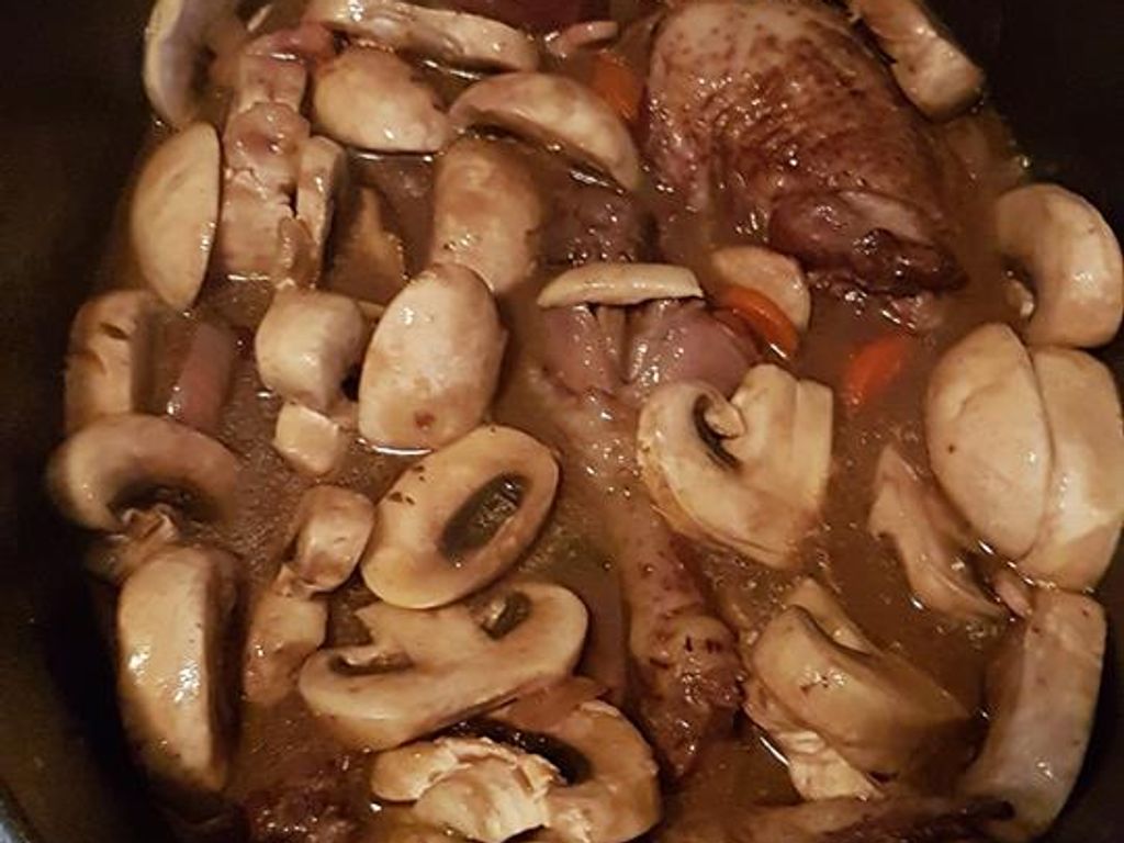 Coq au vin maison : Recette de Coq au vin maison - Marmiton