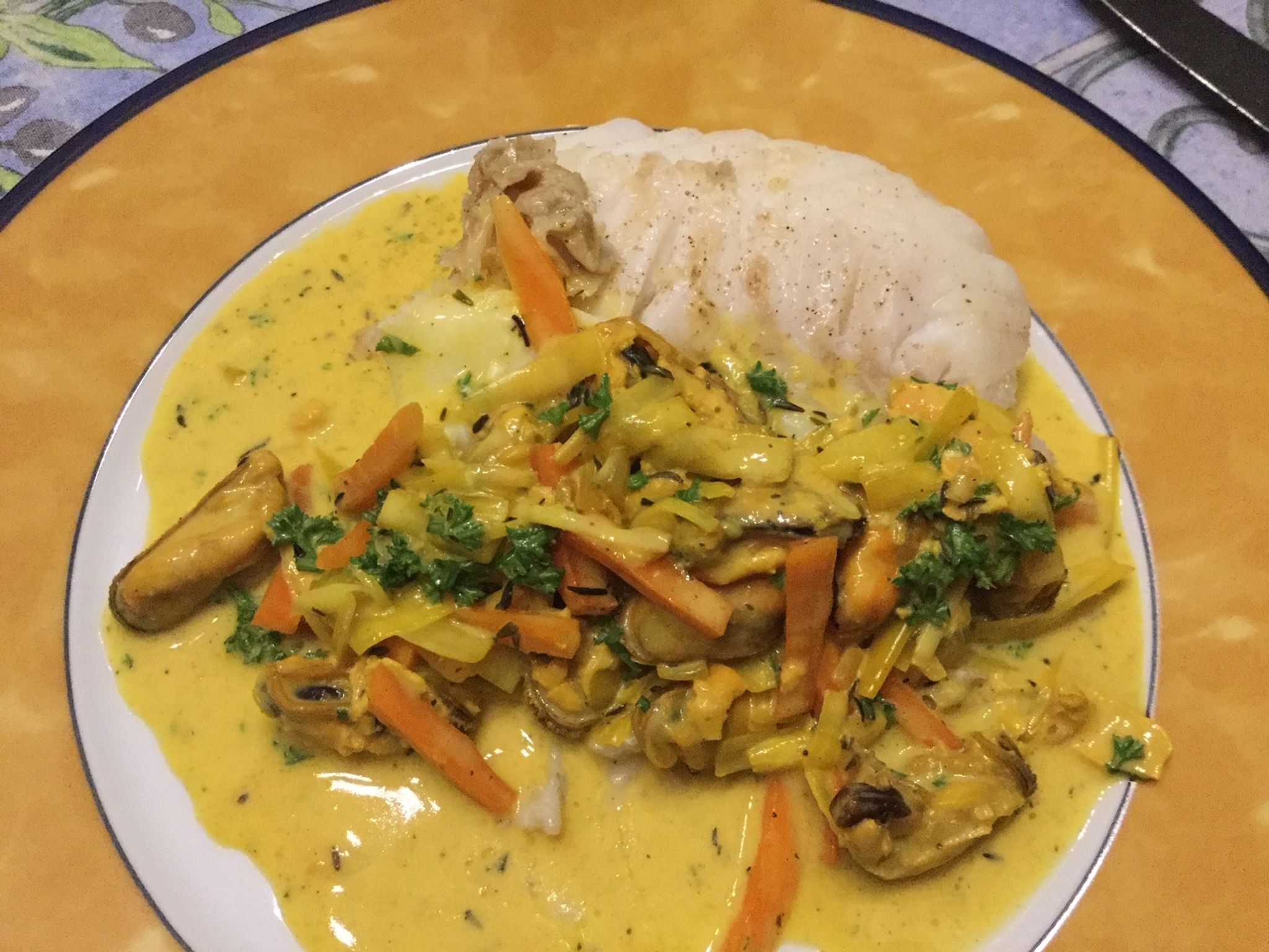 Filets d'églefin aux moules et petits légumes : Recette de Filets d